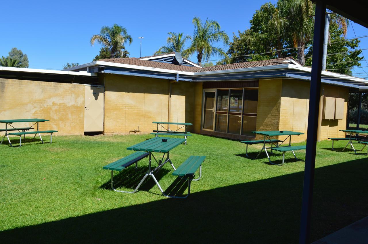 Brolga Hotel Motel - Coleambally Exterior photo